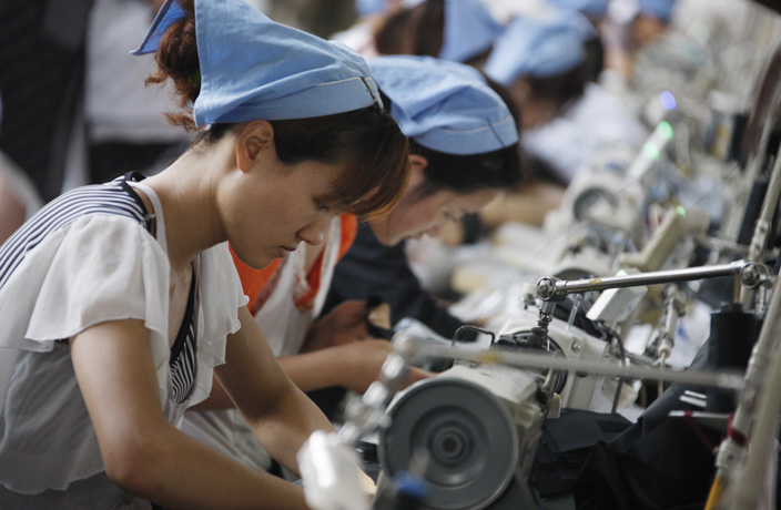 china-female-workers.jpg
