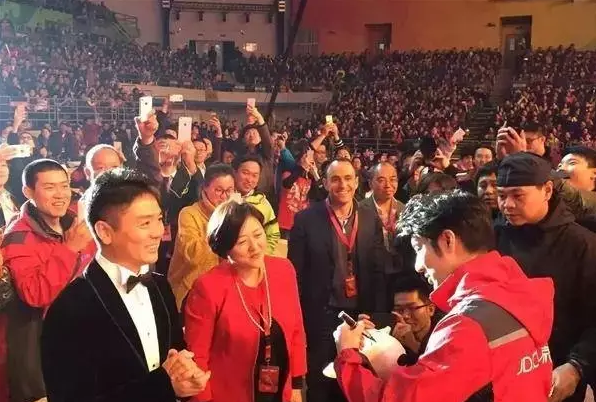 Major Chinese companies hold extravagant CNY parties