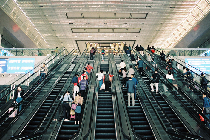 Amazing Photos Capture China's High-Speed Network: Escalators at Nanjing South Railway Station