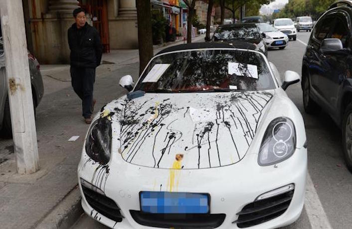 Angry Shanghai Residents Trash Porsche with Eggs, Ink