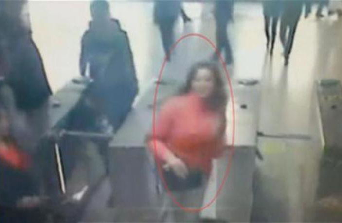 Foreign Woman Fined in Shanghai for Dodging Metro Fare