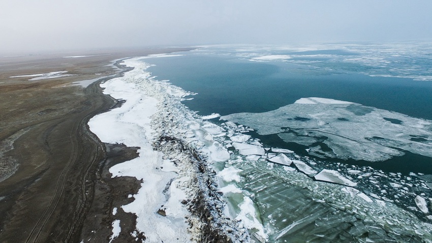 PHOTOS: Qinghai Lake Ice Melts, Just in Time for Spring