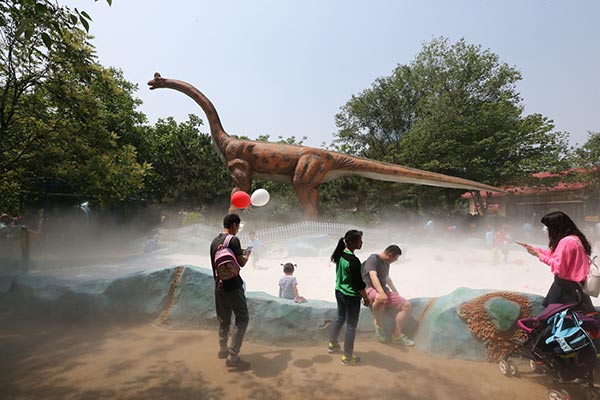 201605/beijing-dinosaur-park-2.jpg