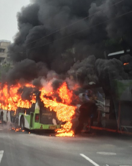 bus-explodes-in-Shanghai-2.jpeg