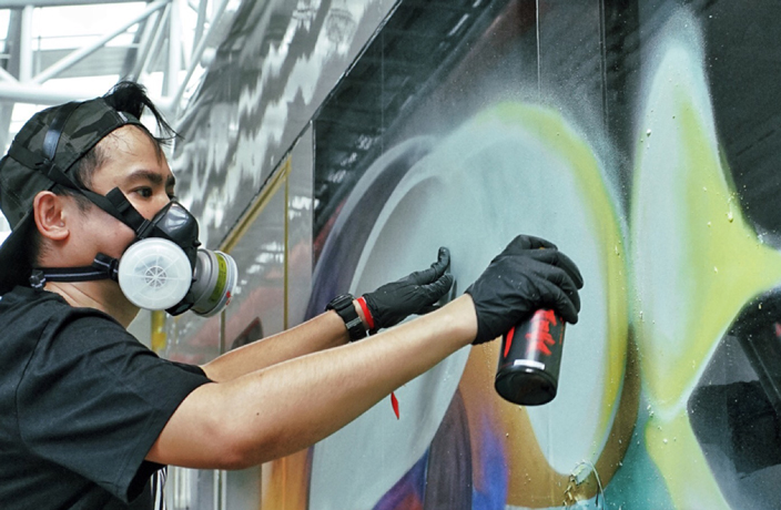 PHOTOS: Graffiti Artists Transform Guangzhou Trolley