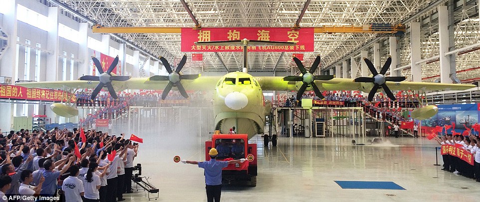 China Builds World's Largest Amphibious Aircraft