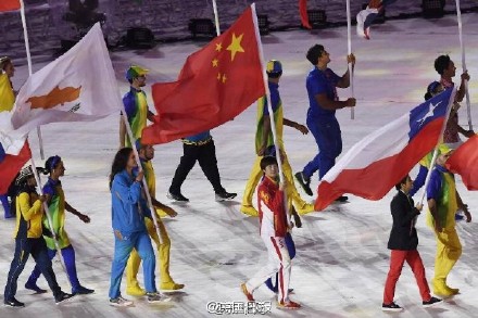 Ding Ning is China's flag bearer at the closing ceremony