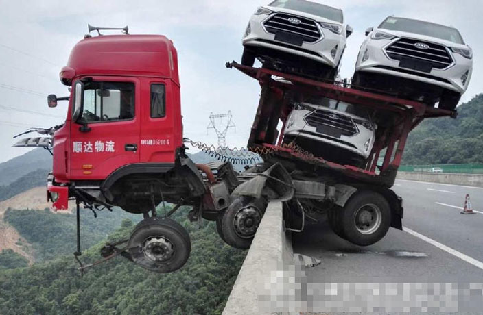 truck-accident-4.jpg