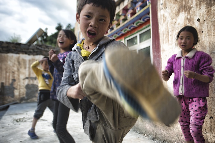PHOTOS: A Day in the Life of a Tibetan Village in Sichuan