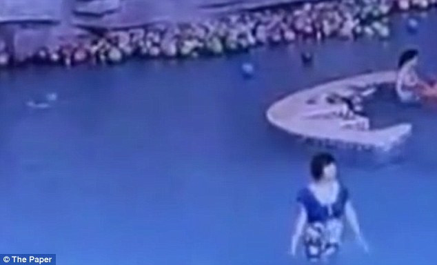 4-Year-Old Chinese Boy Drowns While Mom Plays on Phone