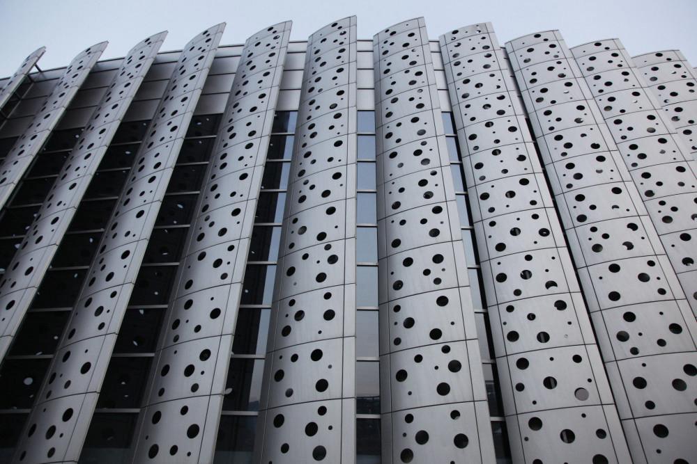 Razor building in China