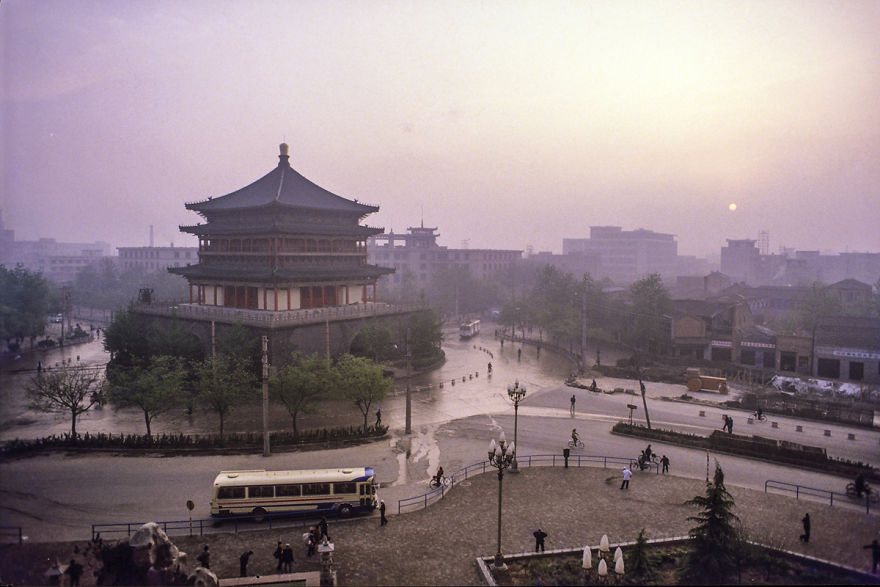 Amazing Photos Show How Much China Has Changed Since the 1980s