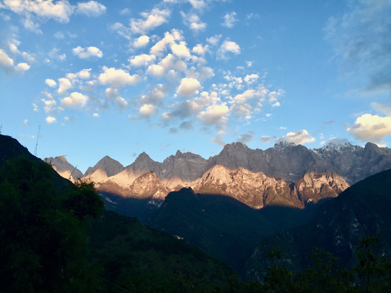 tiger-leaping-gorge-sunset