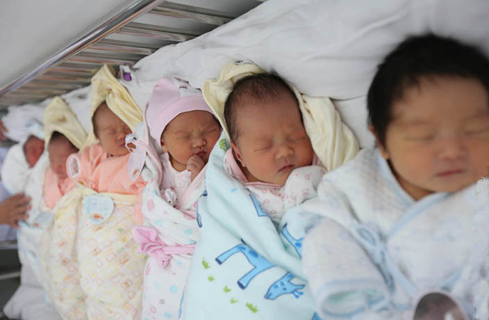 Beijing Hospitals Deliver 100,000 More Babies in 2016