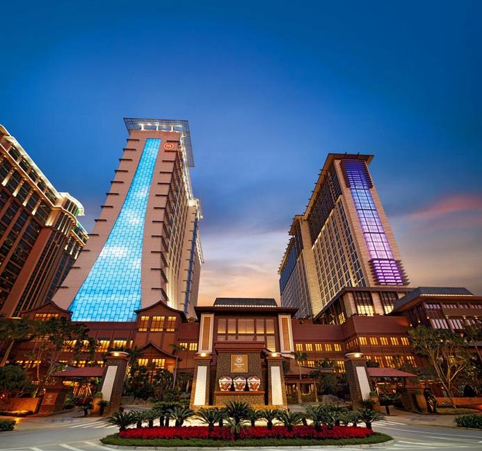 Macau luxury hotels and casinos