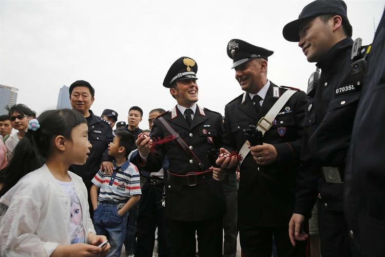 Italy Sends Police to Patrol Popular Shanghai Spots