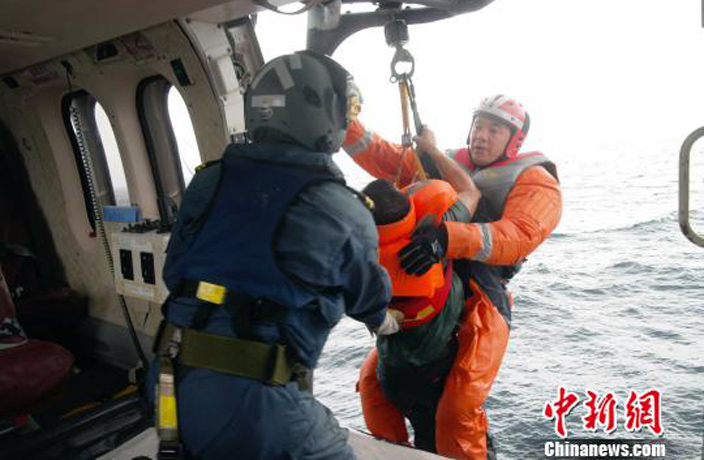 typhoon-ship-rescue-3.jpg