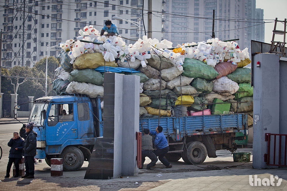 Shanghai trash collection