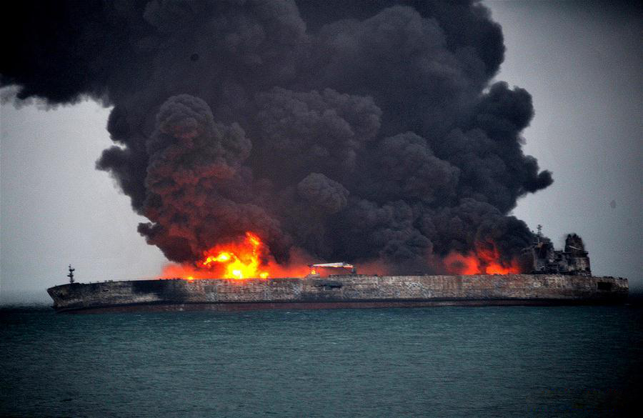 Burning-oil-tanker.jpg