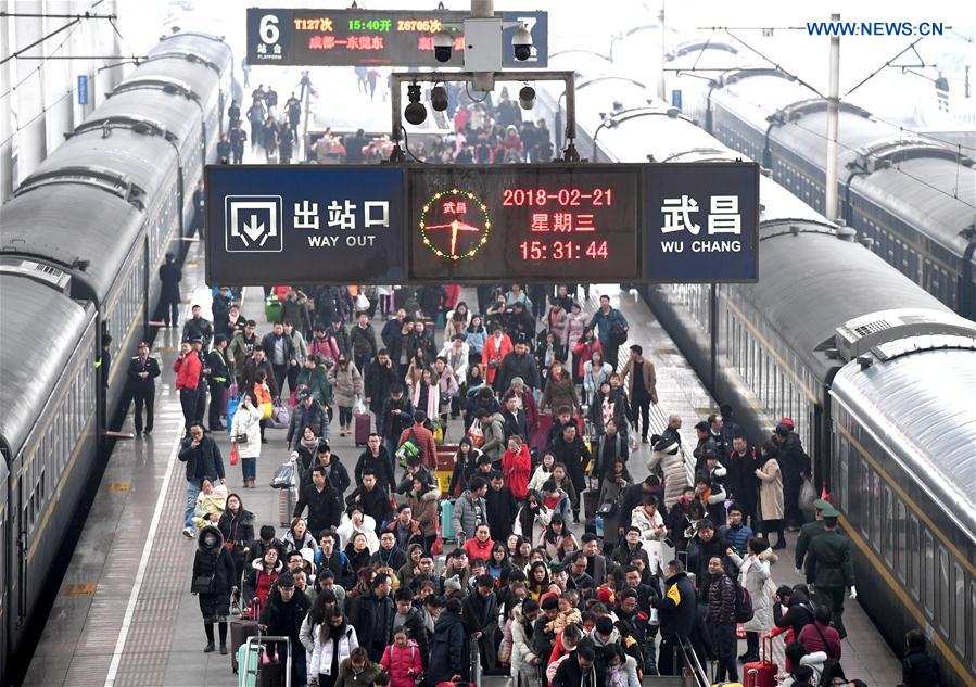 PHOTOS: CNY Traffic Jams, Train Stations