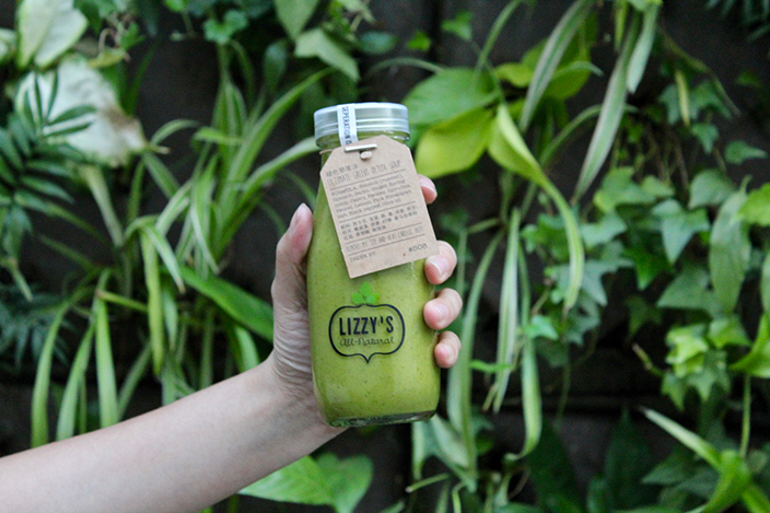 These Ultra-Healthy Lizzy's Green Smoothies are 33% Off Right Now