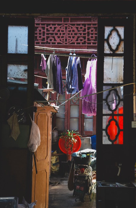 Snapshots of Shanghai's Disappearing Laoximen Neighborhood