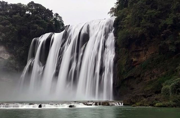 guizhou-waterfall-1.jpg