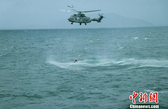 typhoon-ship-rescue-2.jpg