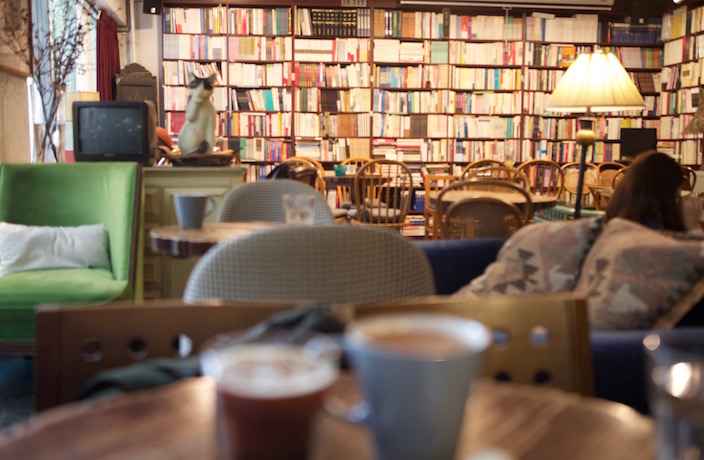 Geek Out on Books And Vinyl at this Shenzhen Cafe