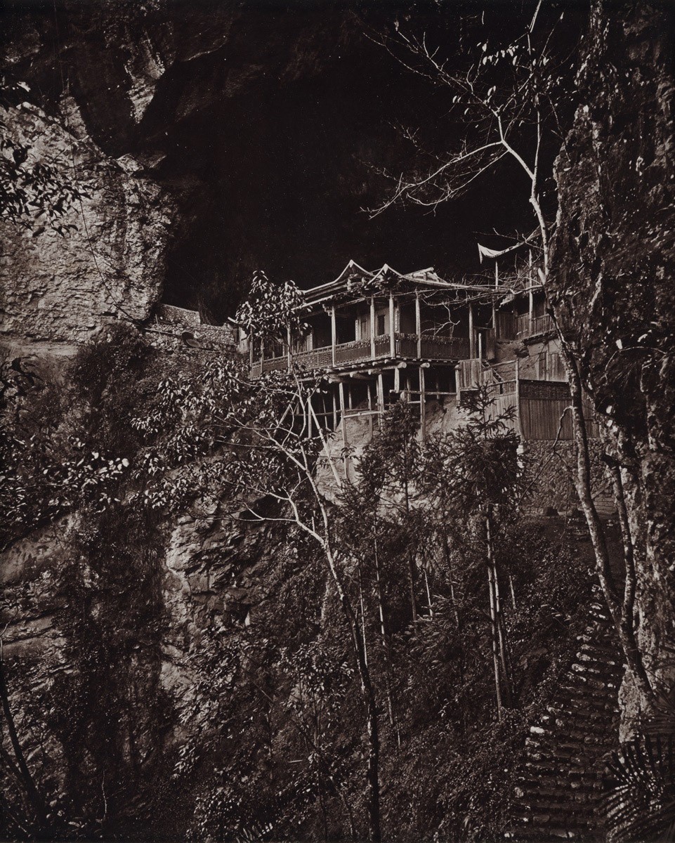 John-Thomson-Yuanfu-Monastery--Fujian--c.1870-Carbon-Print--29-cm-x-22-cm.jpg