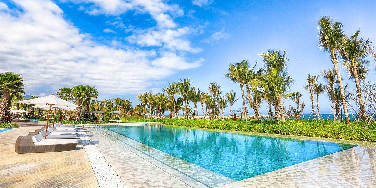 Stay in a Hainan Beach Resort for Under ¥500 a Night!
