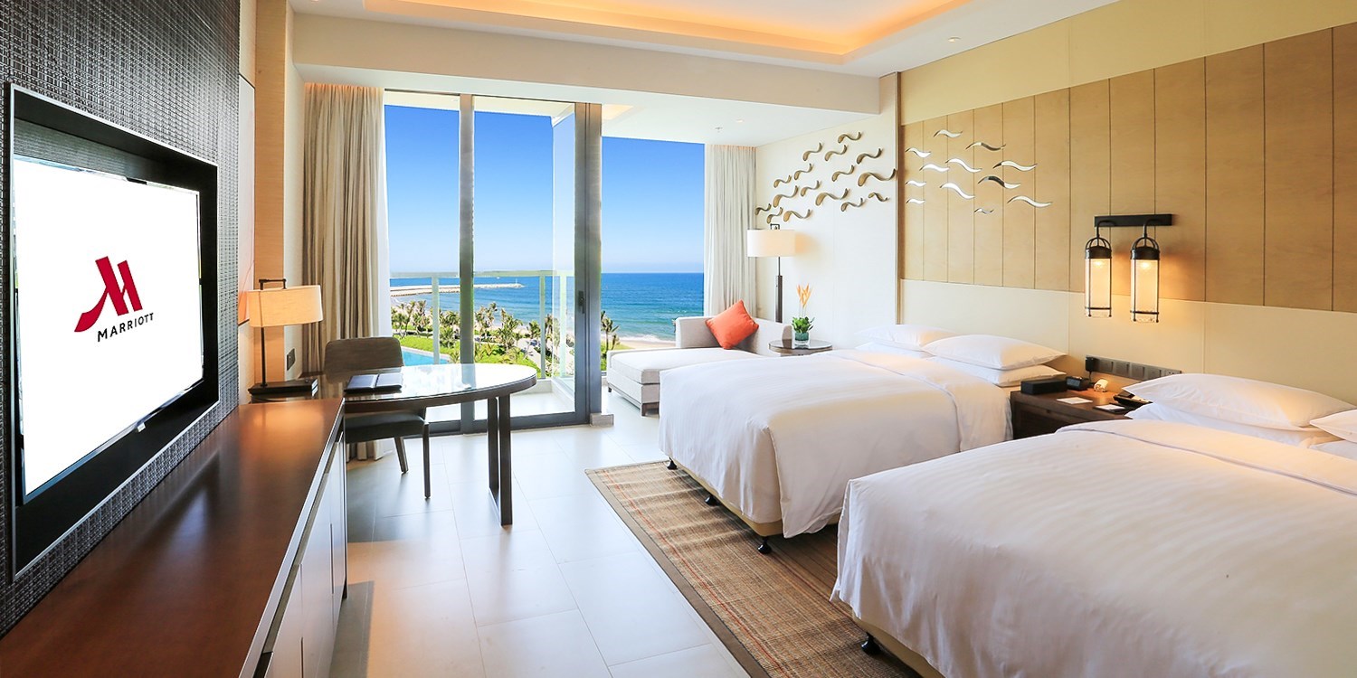 Stay in a Hainan Beach Resort for Under ¥500 a Night!