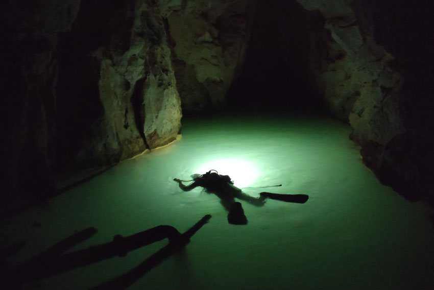 cave-diving-china-9.jpg