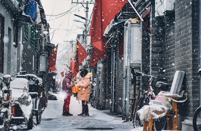 PHOTOS: First Snow of 2020 Turns Beijing into Winter Wonderland