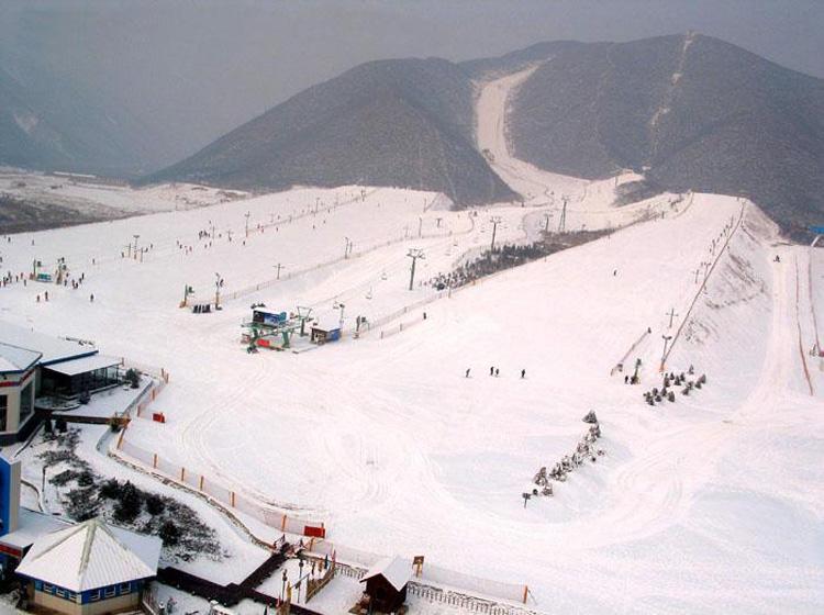 Jundushan-Ski-Resort.jpg