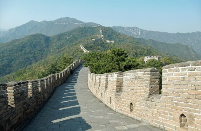 2 Foreigners 'Blacklisted' After Great Wall Incident