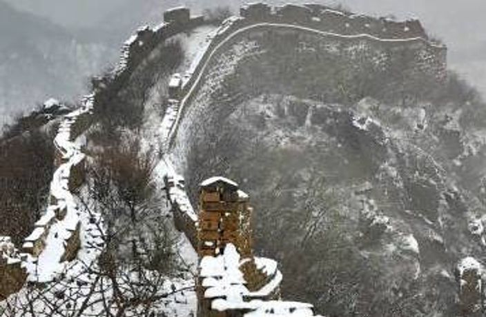 WATCH: Breathtaking Snow-Covered Great Wall in Beijing