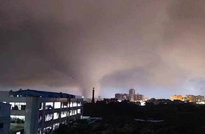 WATCH: Tornado Wreaks Havoc in Guangzhou