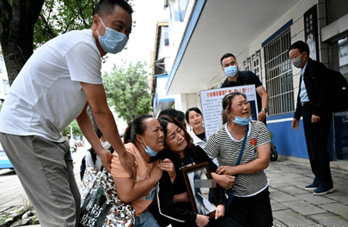3 Men Sentenced to Death for Murder of Nanjing Student