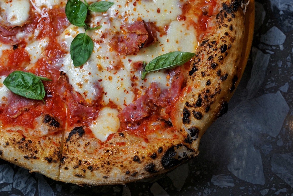 Bottega: Grabbing a Slice of Shanghai's Napoli Pizza Action
