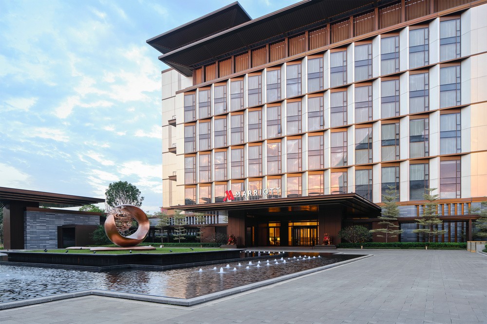 01.-Guangzhou-Marriott-Hotel-Baiyun_arrival-experience.jpg