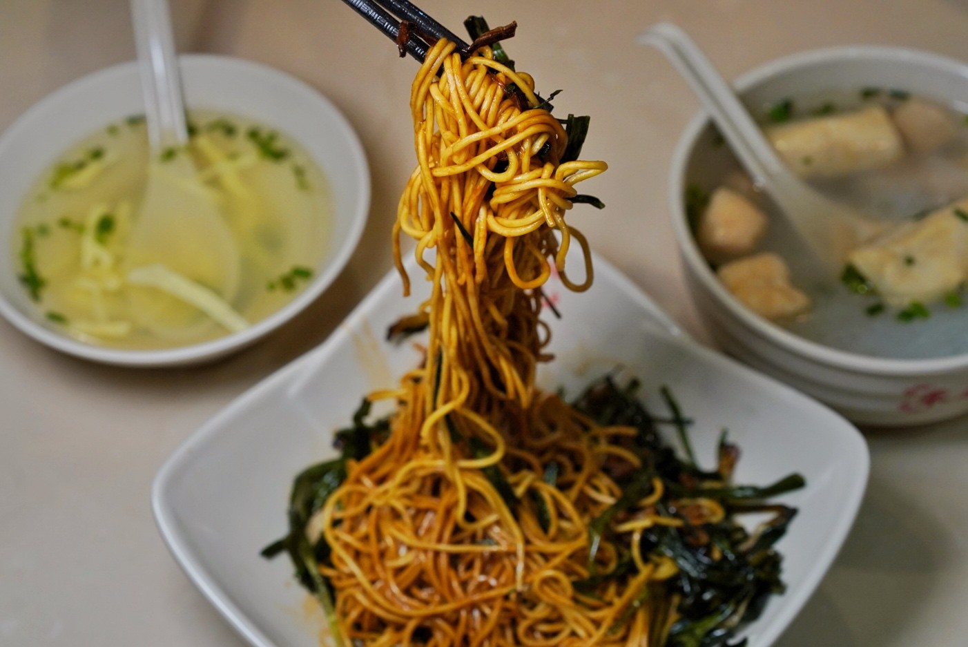 Shanghai's Most Slurpable Scallion Oil Noodles