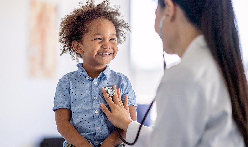 Child-with-doctor-1040x615.jpg