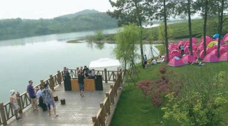 Weekend getaway from Shanghai – Changxiang Wetland lake party