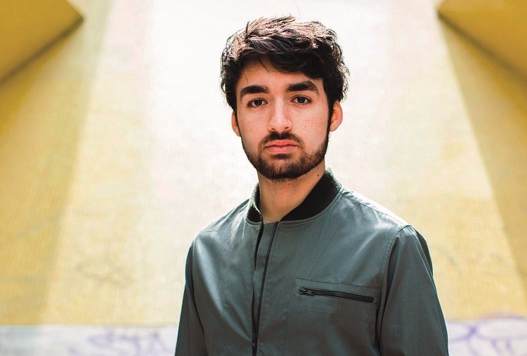 201511/Dec10-OliverHeldens.jpg