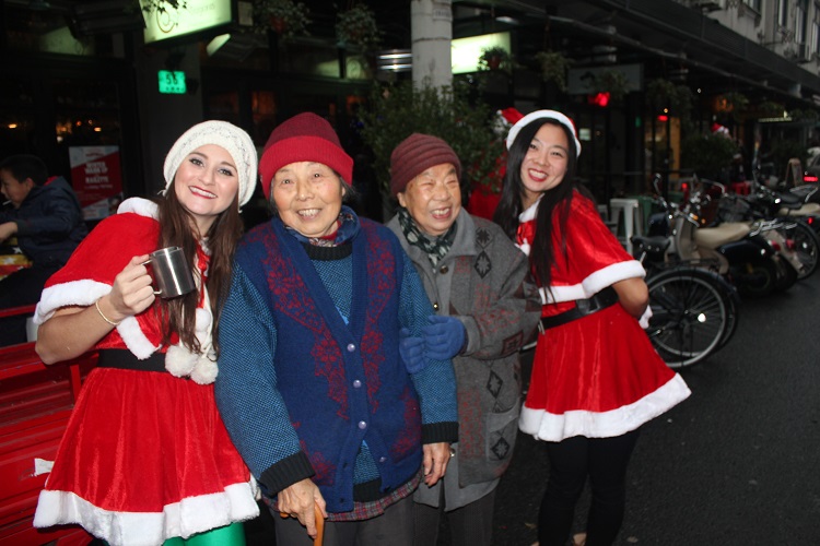 201511/Dec12-Santacon.jpg