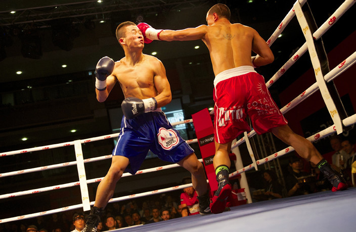 WIN Shanghai Fight Night VIP Tickets with BottlesXO!