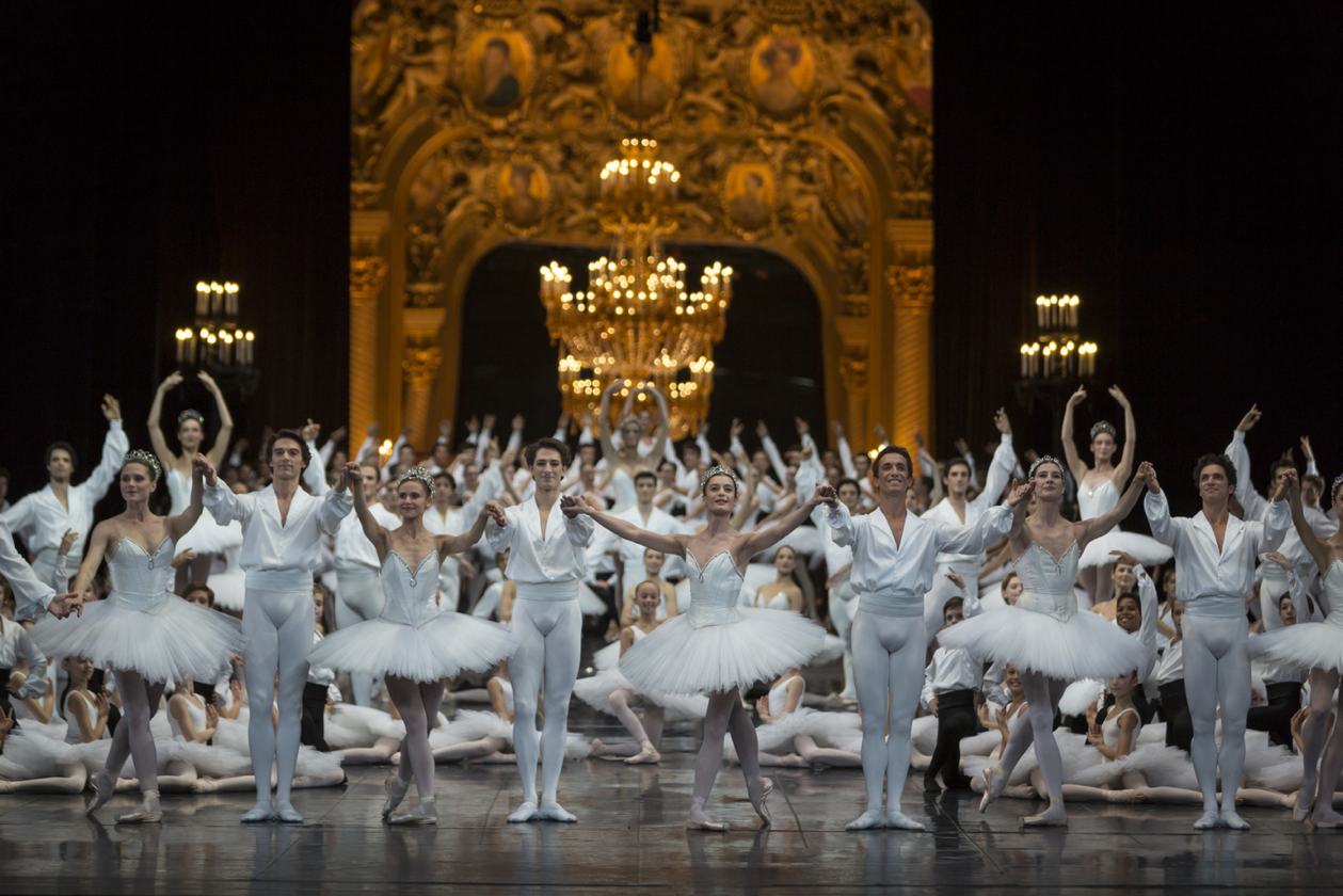 New-Year-Gala-by-Paris-Opera-Ballet-Dancers-4.jpg