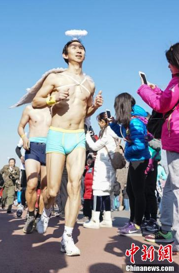 Beijing-Naked-Run-Annual-2016-Environmental-Protection-Awareness.1.jpeg