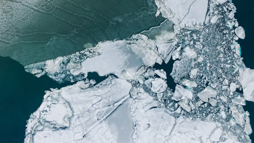 PHOTOS: Qinghai Lake Ice Melts, Just in Time for Spring